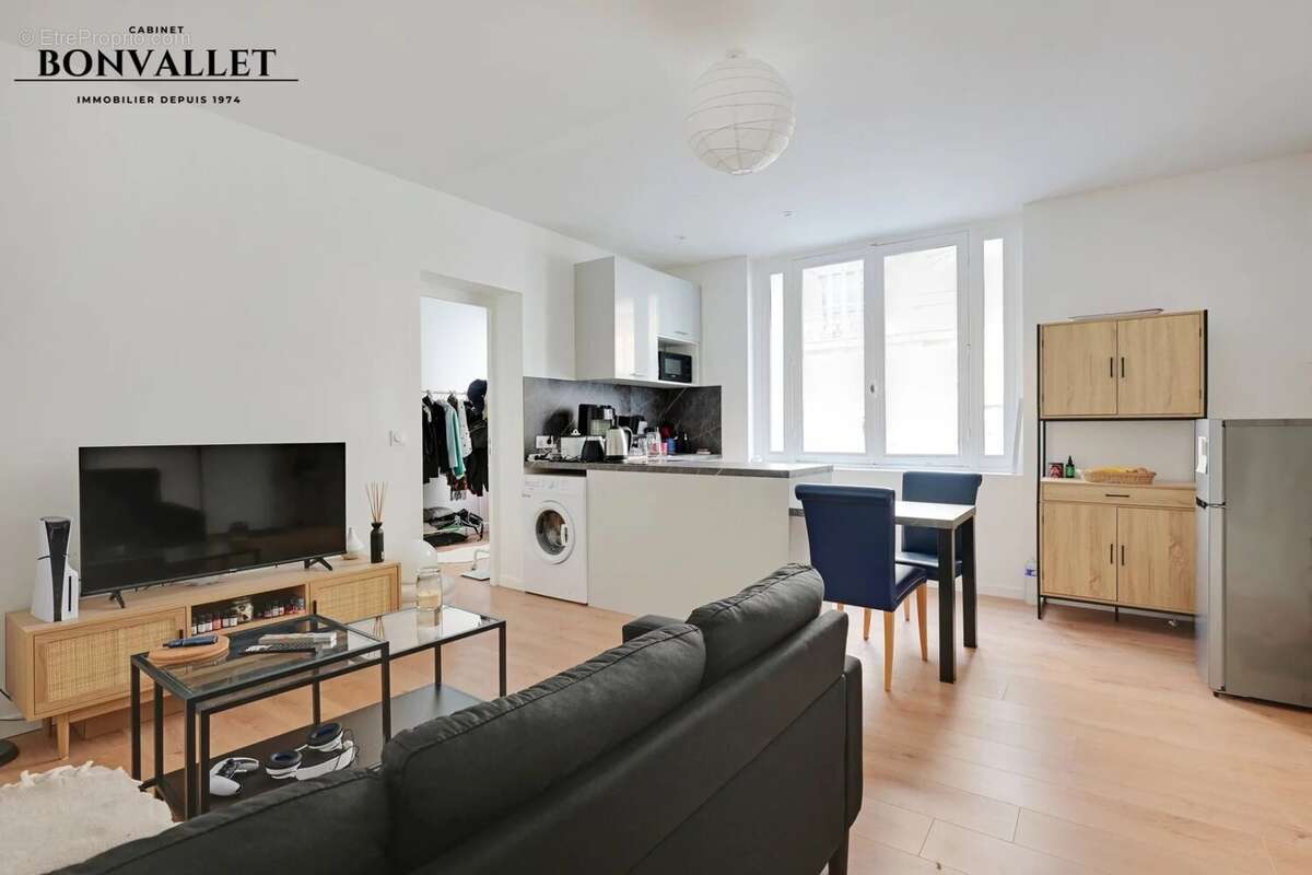 Appartement à PARIS-15E
