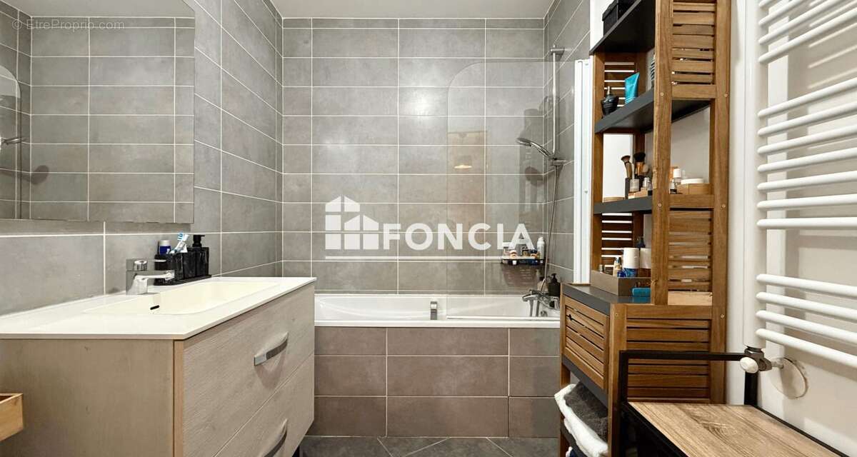 Appartement à MEYLAN