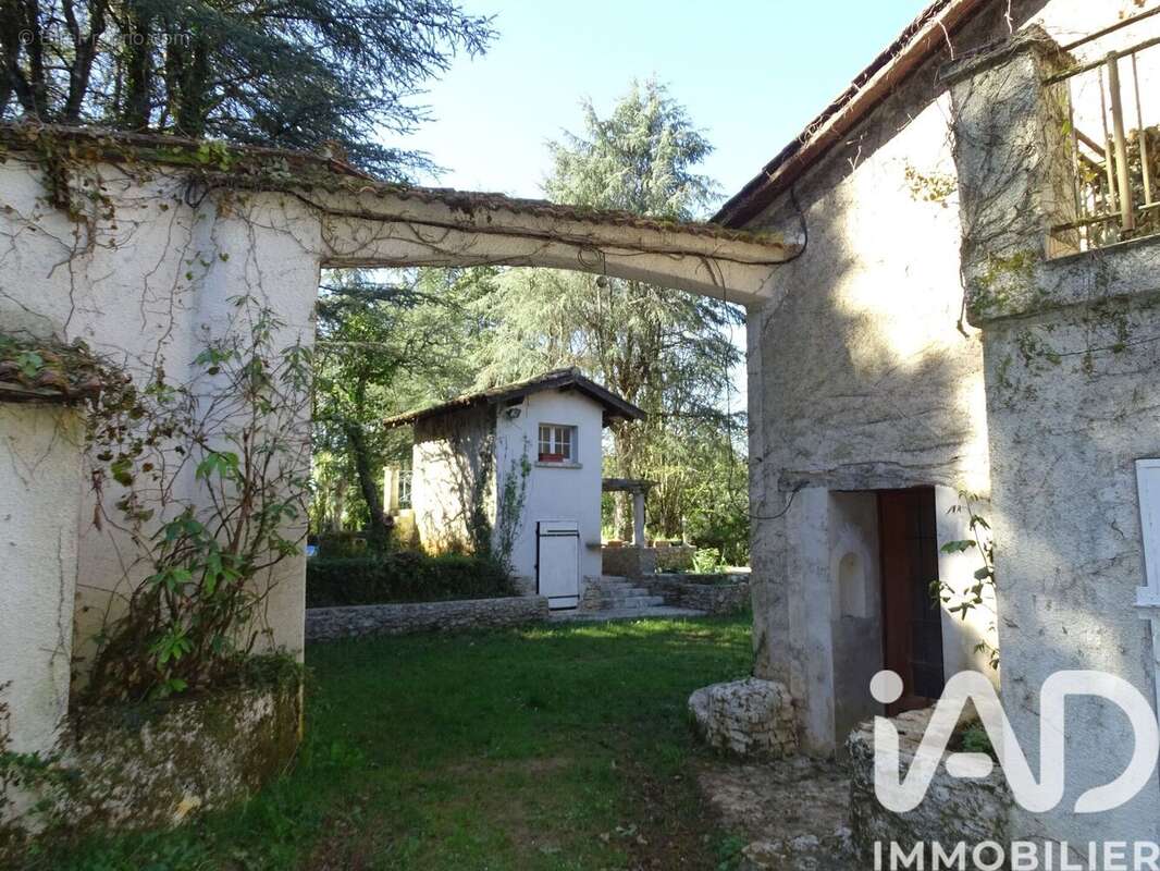 Photo 3 - Maison à PUY-L'EVEQUE