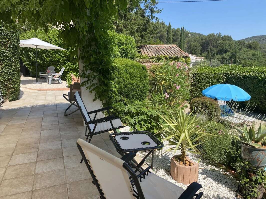 AURIOL VILLA  proche centre - photo 16