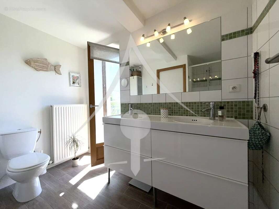 Maison à LE FAUGA