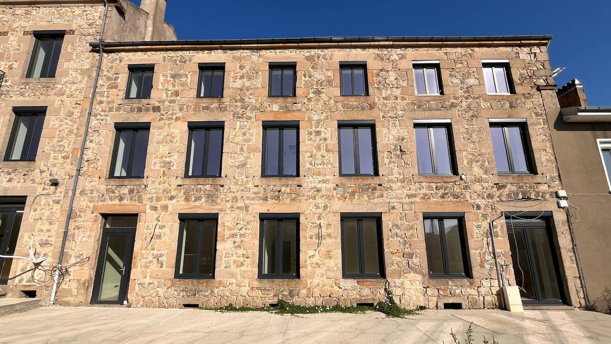 Appartement à SAINT-JUST-MALMONT