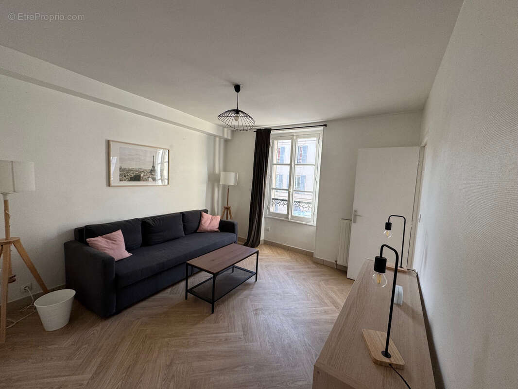 Appartement à VERSAILLES