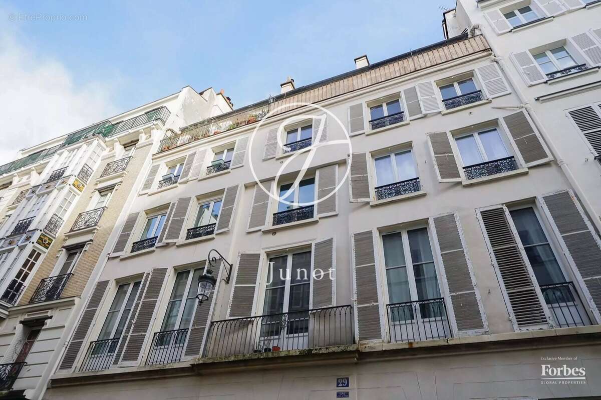 Appartement à PARIS-7E