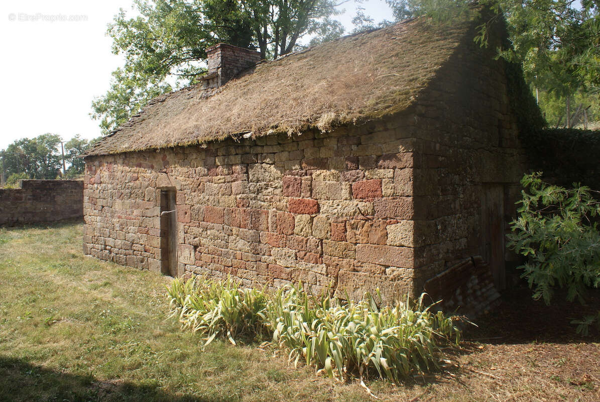 Maison à COLLONGES-LA-ROUGE