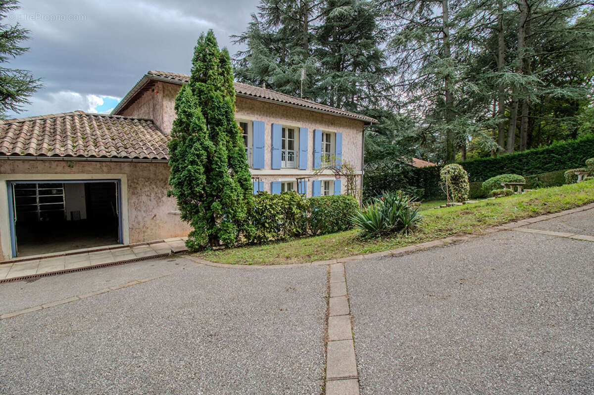 Maison à SAINT-CYR-AU-MONT-D'OR