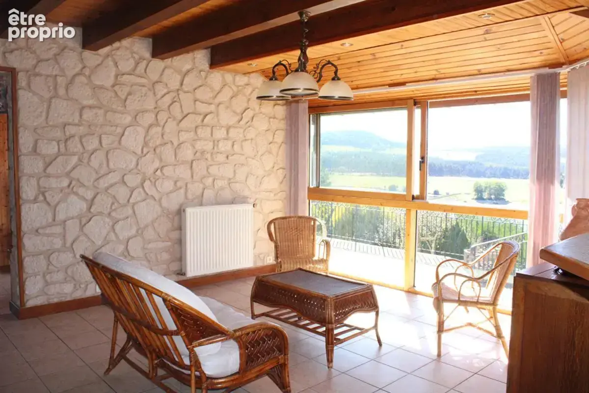 Exclusivité Naussac face au Lac Maison  5 pièce(s) 168 m2 avec une vue panoramique - photo 3