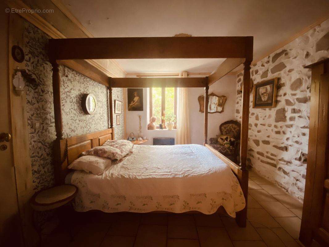 Maison mitoyenne spacieuze avec jardin - photo 5