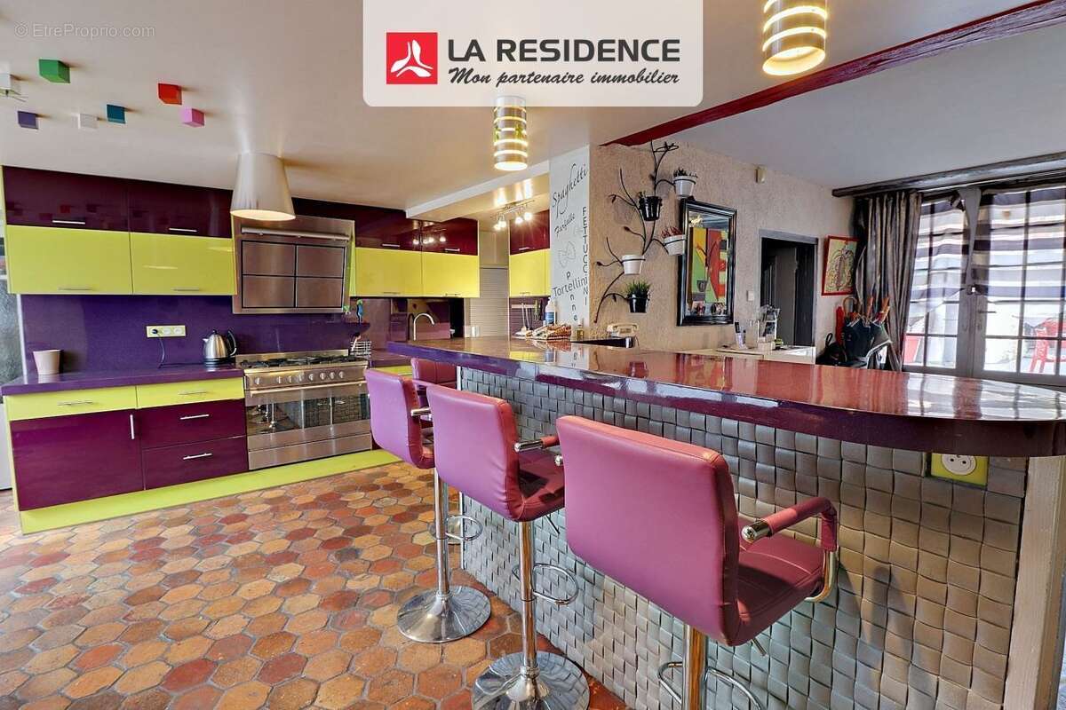 Maison 253 m² à Maule  - photo 4