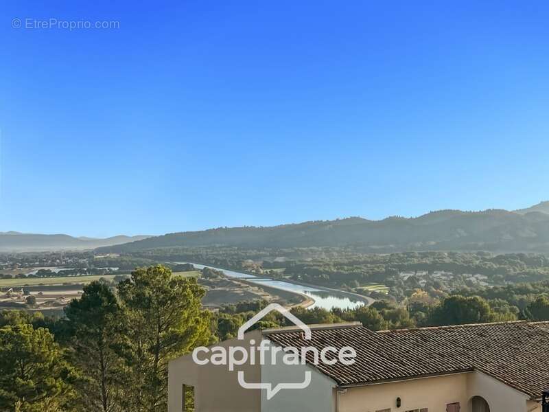 Appartement à MALLEMORT