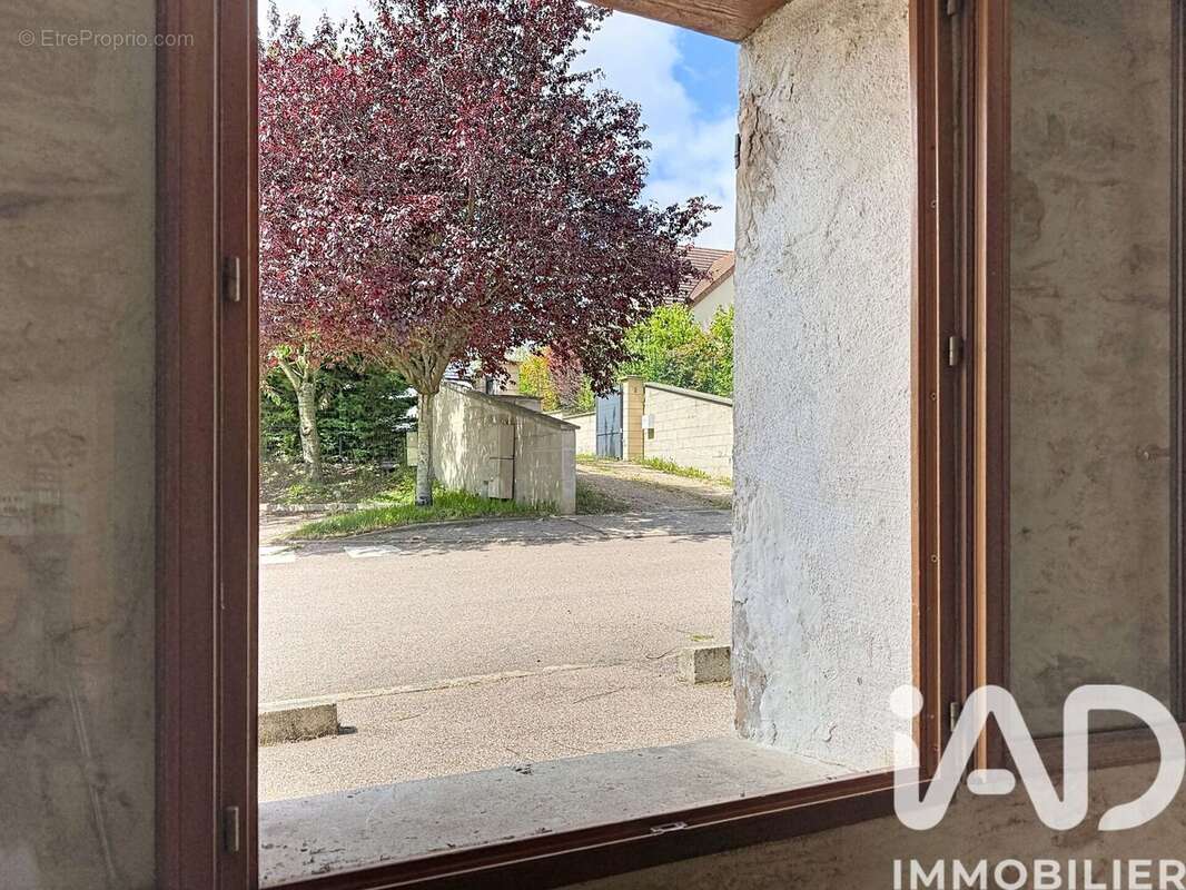 Appartement 79 m² à Epone  - photo 3