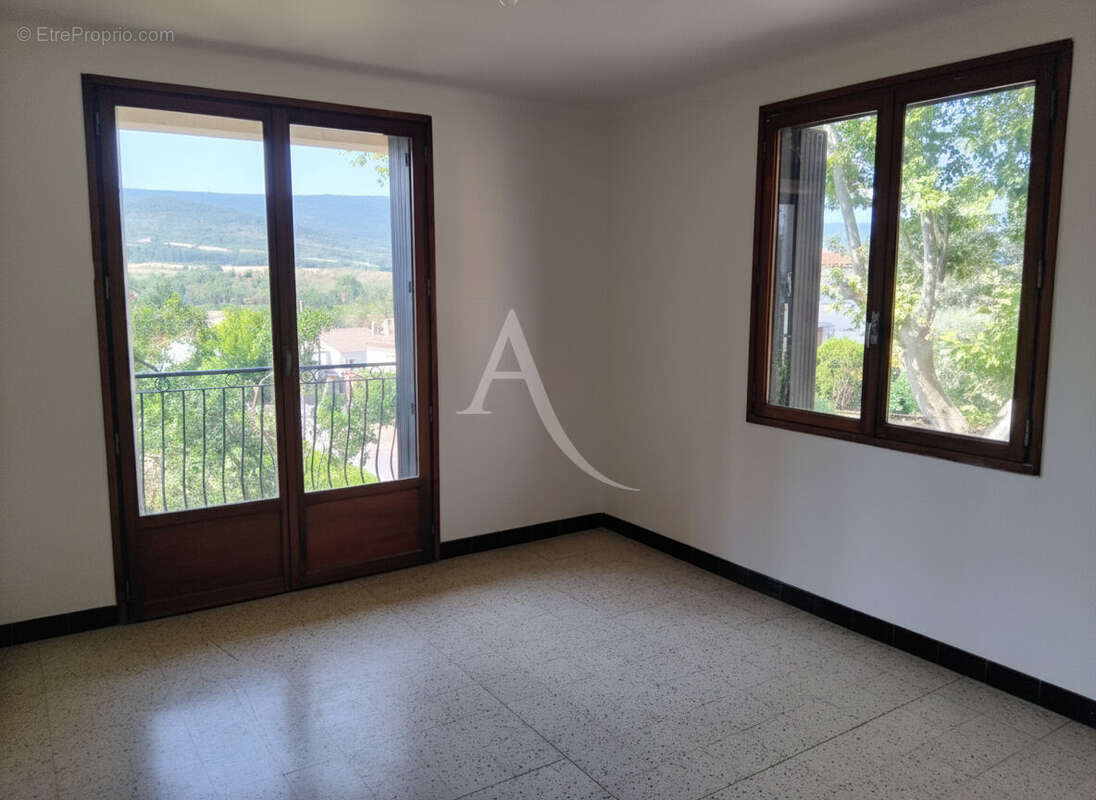 A vendre maison Servies En Val 5 pièce(s) 130 m² plus garage sur 825 m² de terrain - photo 5