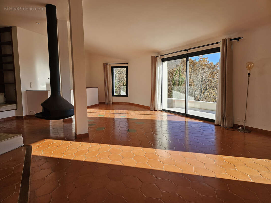 Maison à SAINT-VALLIER-DE-THIEY