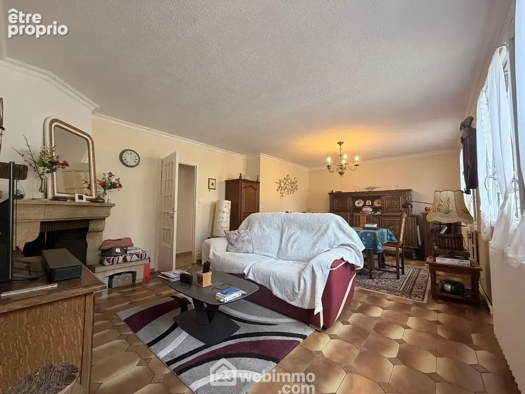Une belle pièce de vie de 31 m² comprenant ...