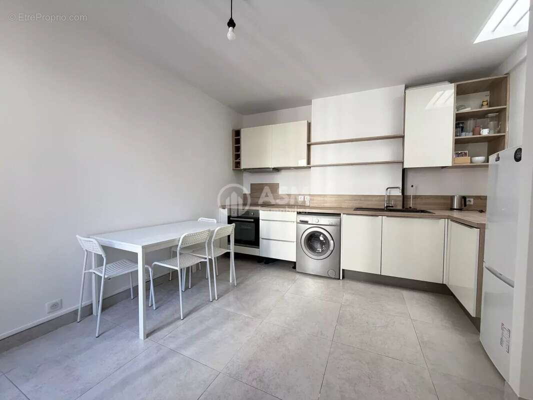 Appartement à NEUILLY-SUR-SEINE