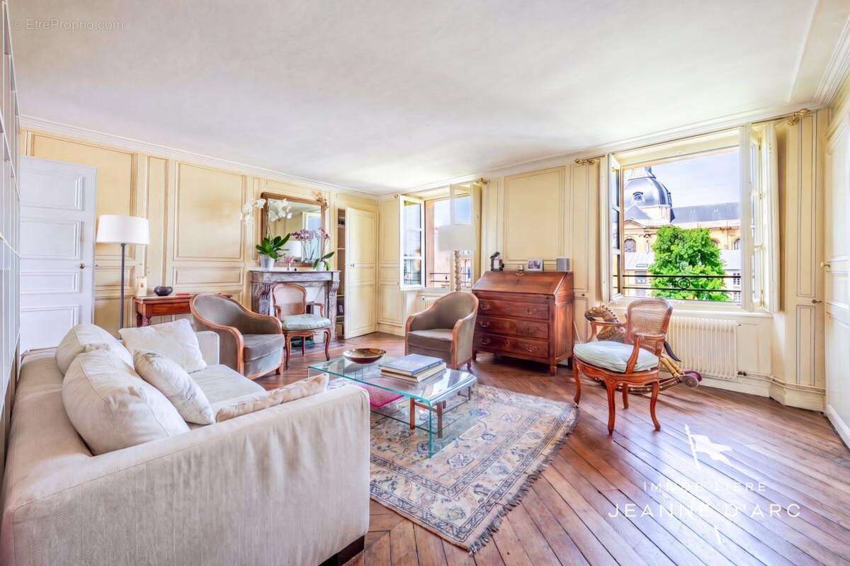 Appartement à VERSAILLES