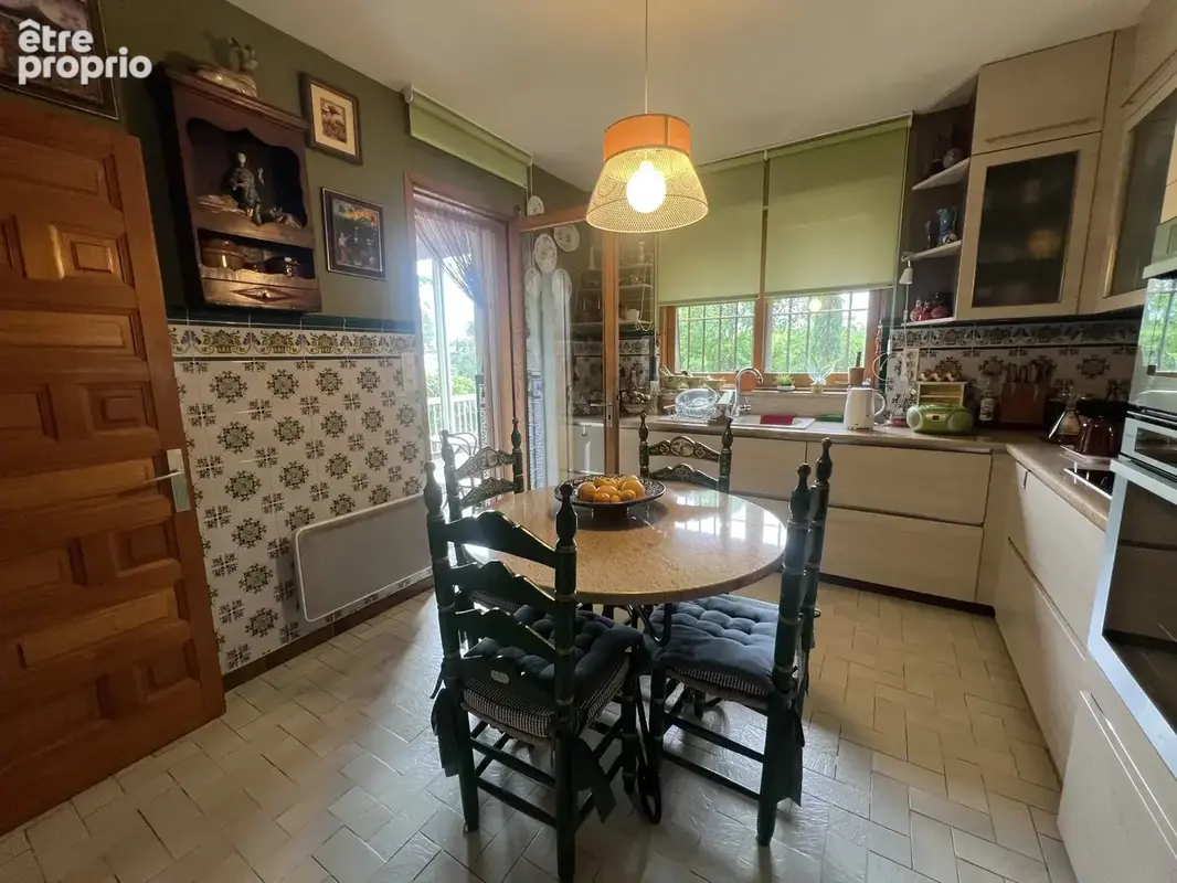 Maison 288 m² à Nimes  - photo 6