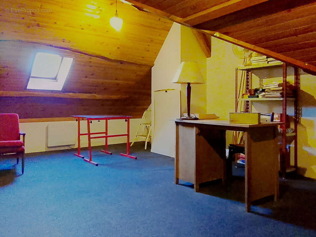 Maison à LIGNEROLLES