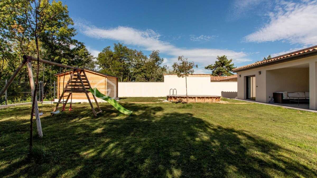 Maison à MONTELIMAR