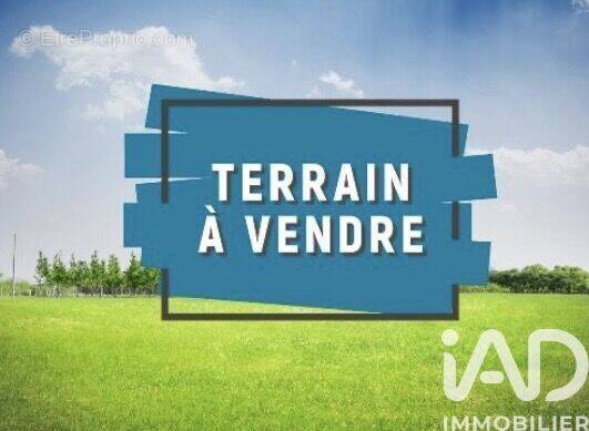 Photo Terrain à Saint-Benoit au prix de 98 000€
