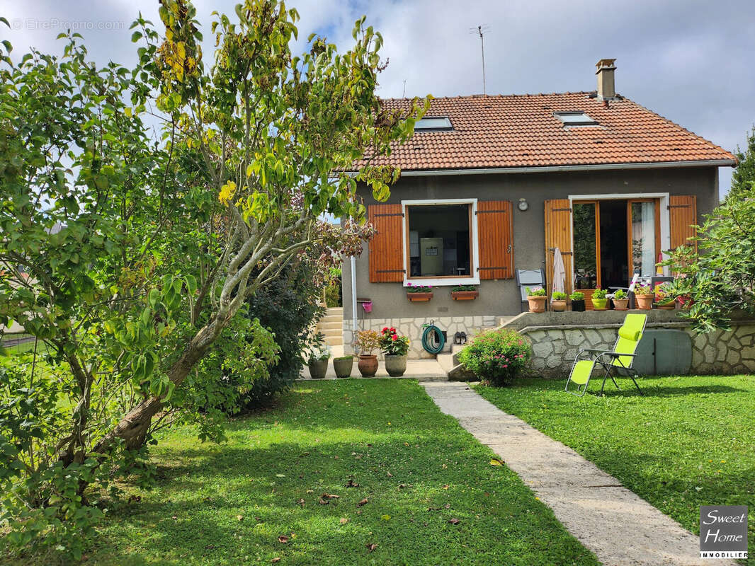 Maison à MAGNY-LES-HAMEAUX