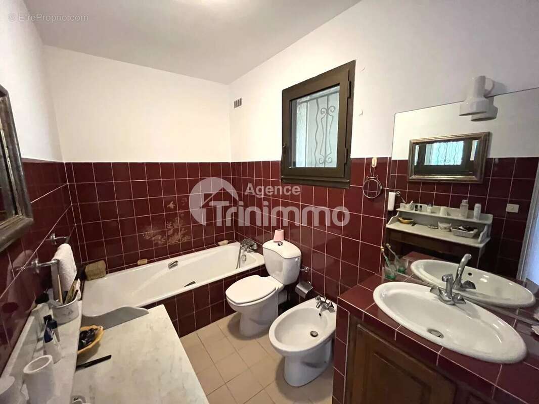 Maison à BERRE-LES-ALPES