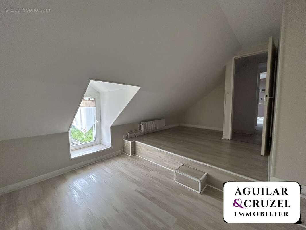 Maison à LA CHAPELLE-SAINT-URSIN