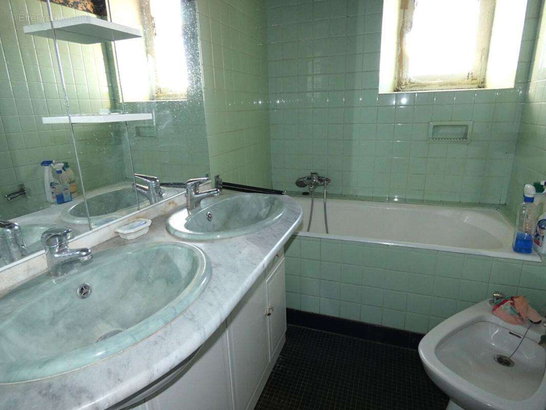 Maison à BADEFOLS-D&#039;ANS