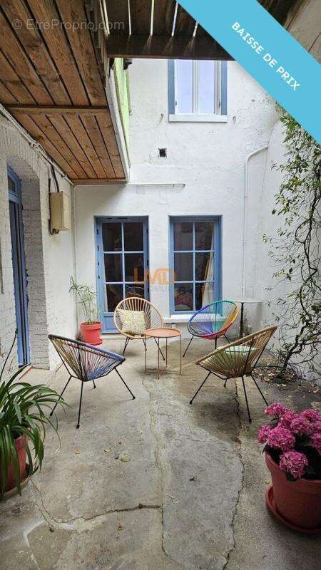 Maison à DECAZEVILLE