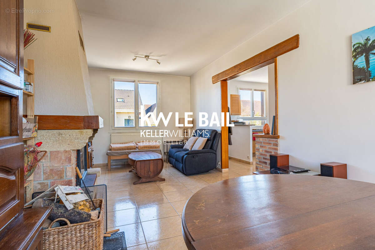 Maison 92 m² à Osny  - photo 7
