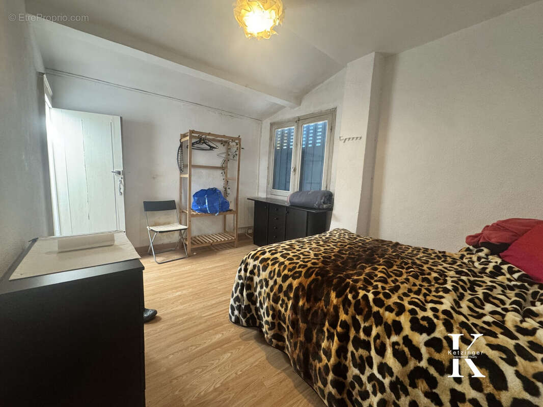 APPART 1ER ETAGE - CHAMBRE - Maison à PEROLS