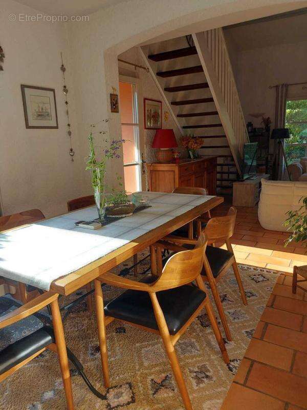 Maison à RESTINCLIERES