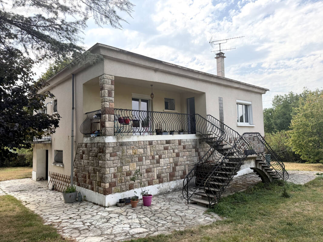 Maison à VILLEFRANCHE-DE-ROUERGUE