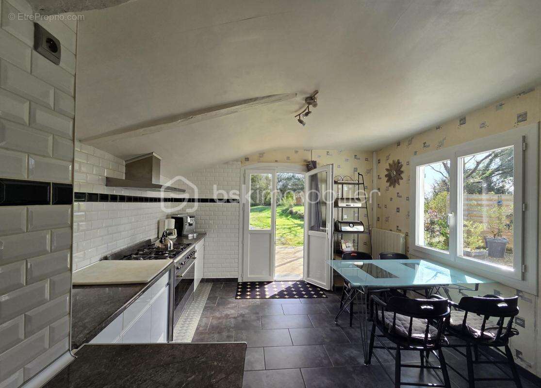 Maison landaise + dépendances - photo 8