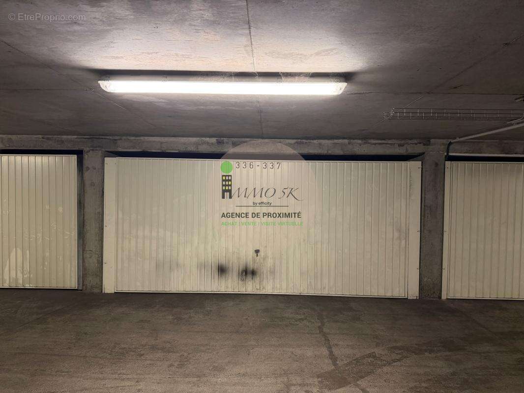 Parking à LYON-4E
