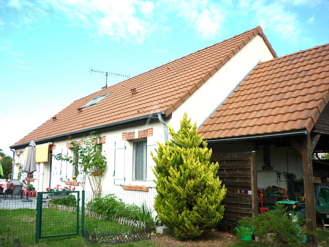 Maison à LAMOTTE-BEUVRON