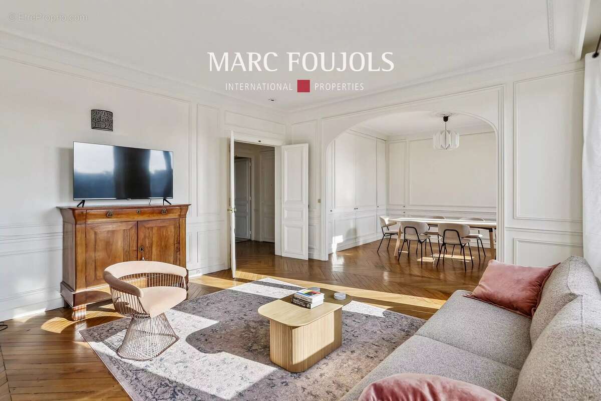 Appartement à PARIS-6E