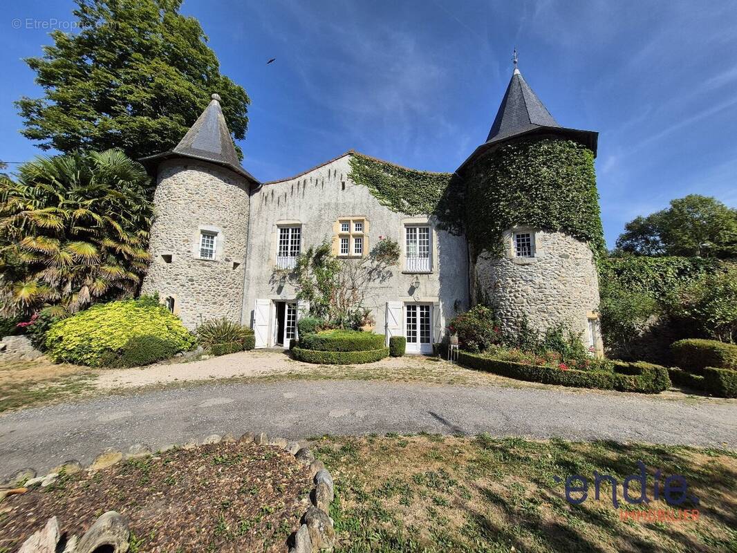 Maison à LABROQUERE