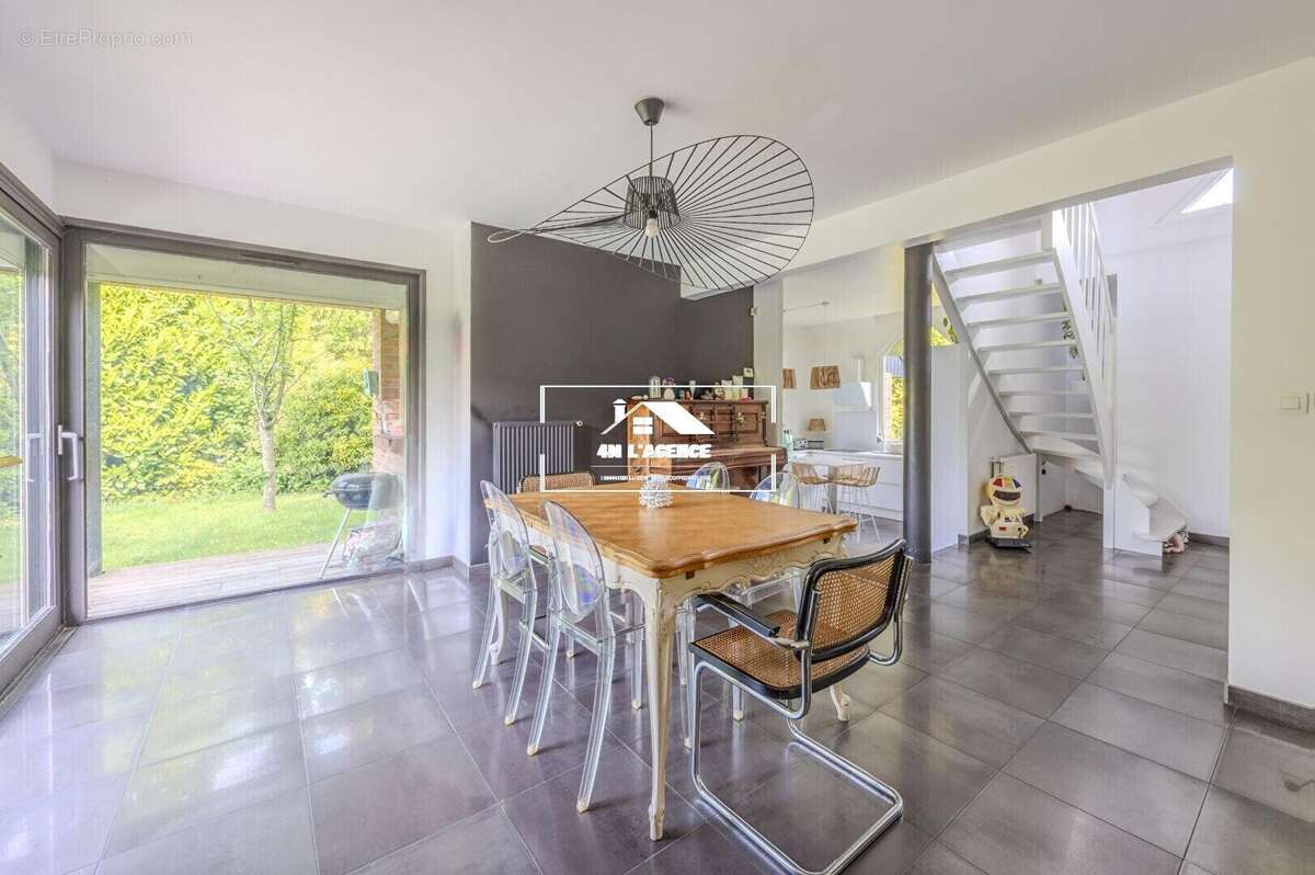 Maison à MERIGNIES