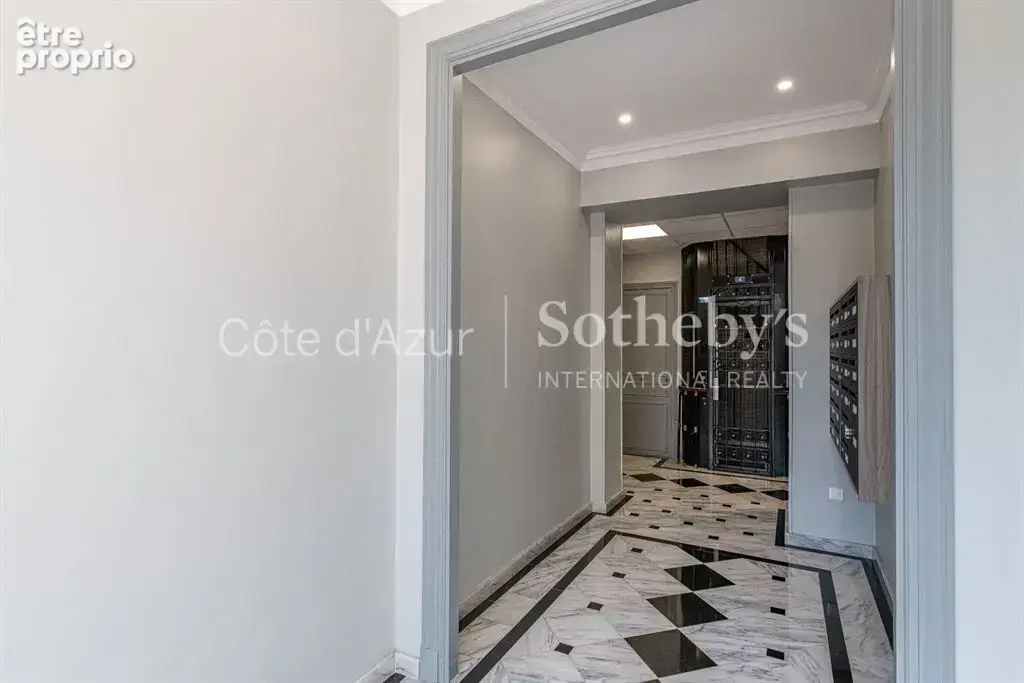 Nice Carré d’Or, appartement deux pièces face à un jardin historique - photo 11