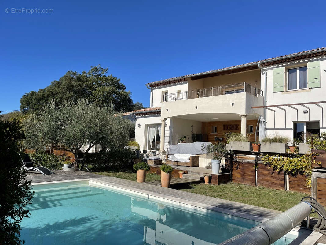 Maison à LA GARDE-FREINET