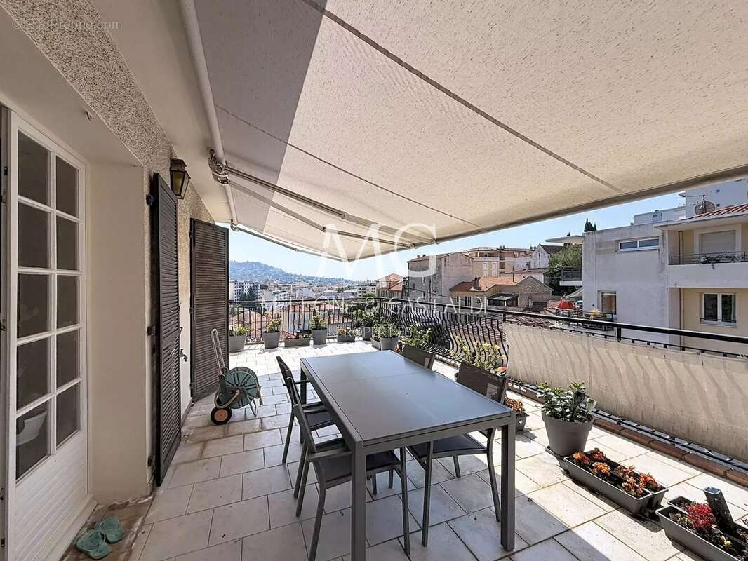 Cannes - immeuble a renover / transformer - photo 17