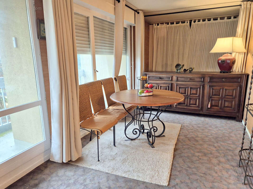 Appartement à ELANCOURT