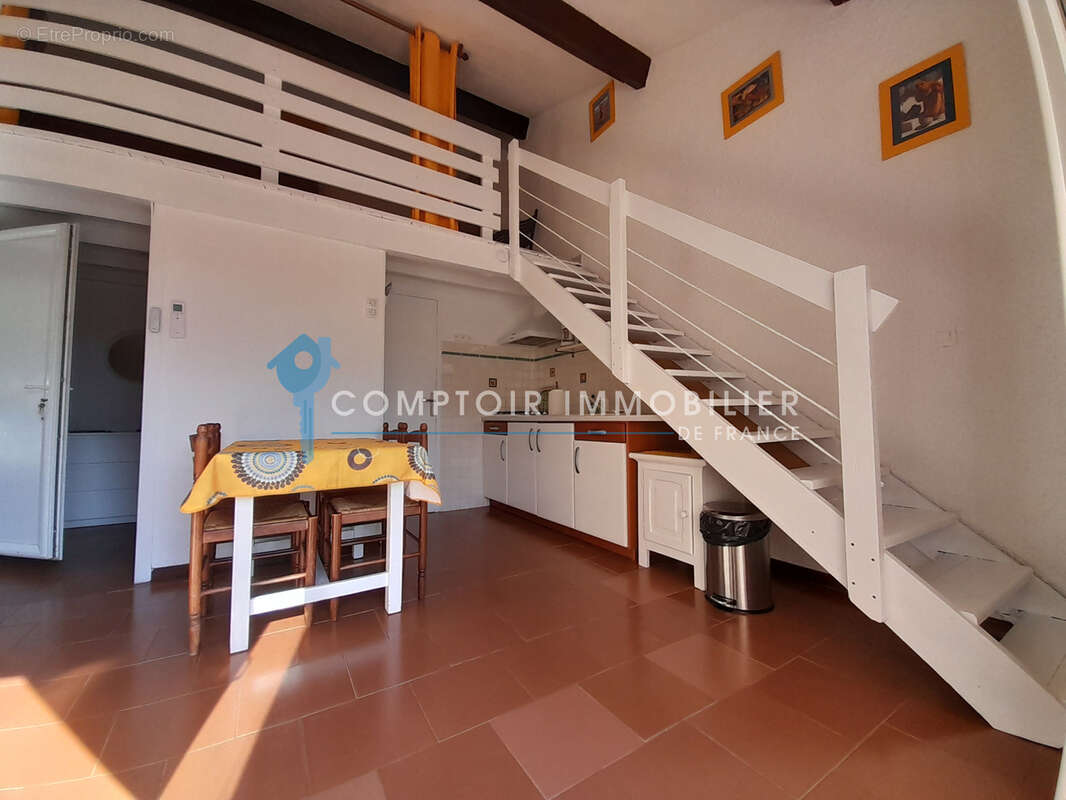 NÎMES- 30- Maison avec gîtes de 409m2  sur terrain de 2870m2 avec piscine - photo 16