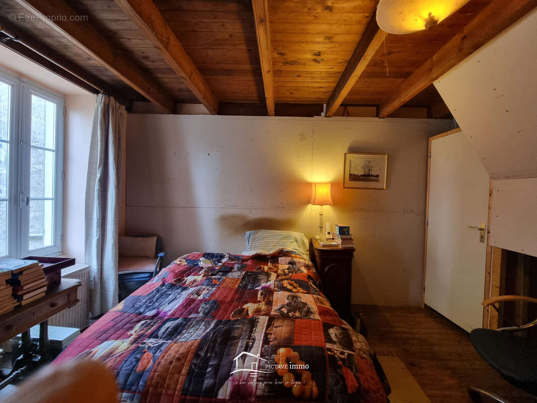 Maison à MENIGOUTE