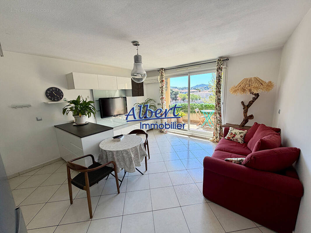 Appartement à SANARY-SUR-MER