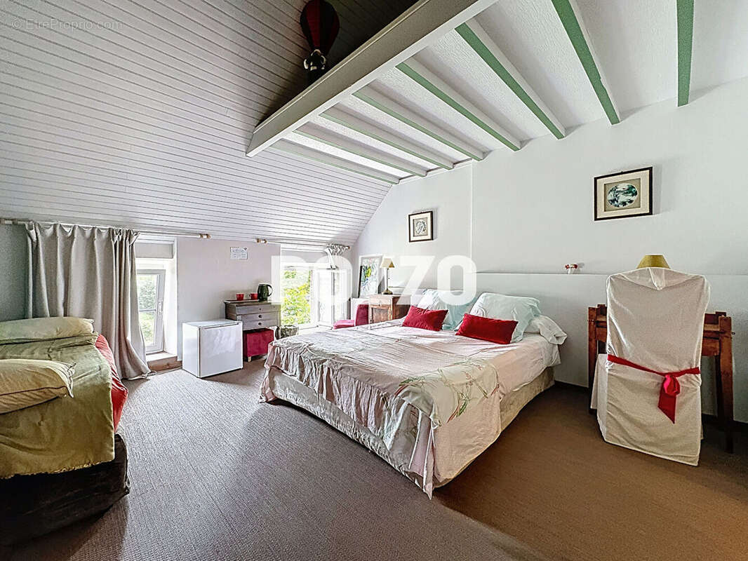 Maison de 8 pièces à vendre à BLAINVILLE SUR MER proche mer et commerces - photo 17