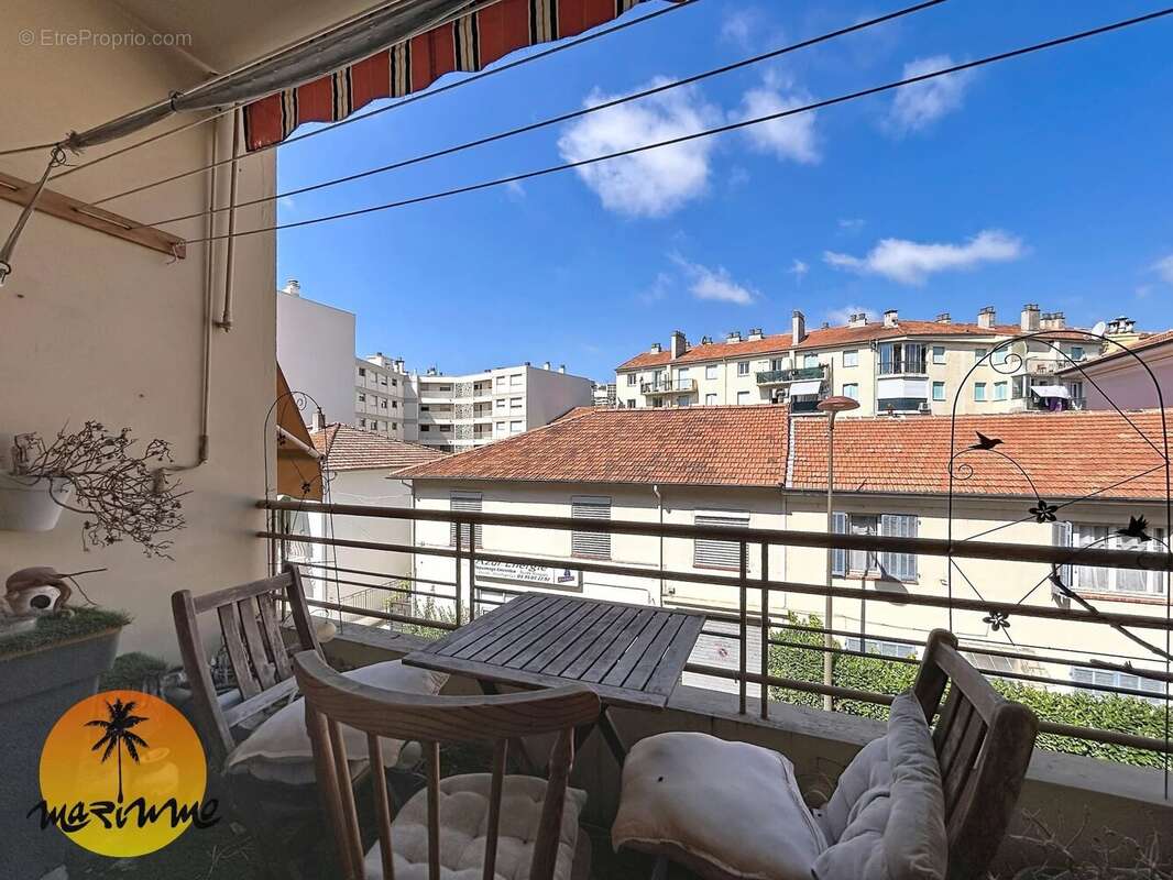 Appartement à SAINT-LAURENT-DU-VAR