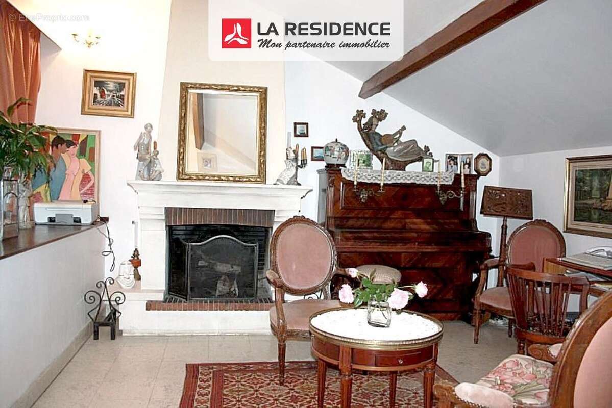 Maison à BONNIERES-SUR-SEINE