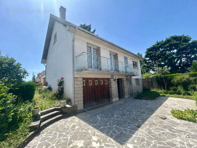Maison à LONGPONT-SUR-ORGE